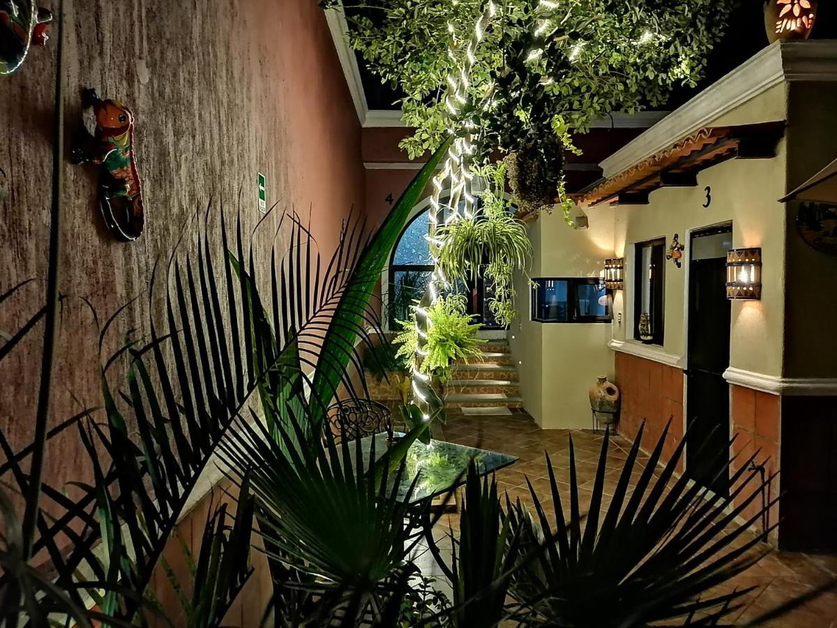 Aparta-Hotel Casa Real Apartamentos Chapala Esterno foto